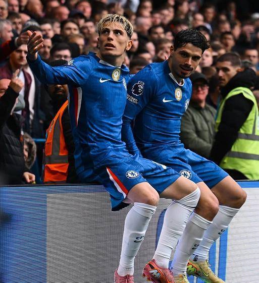 加纳乔处子球致敬C罗，桑德兰93分钟绝杀，2-1终结切尔西6连胜